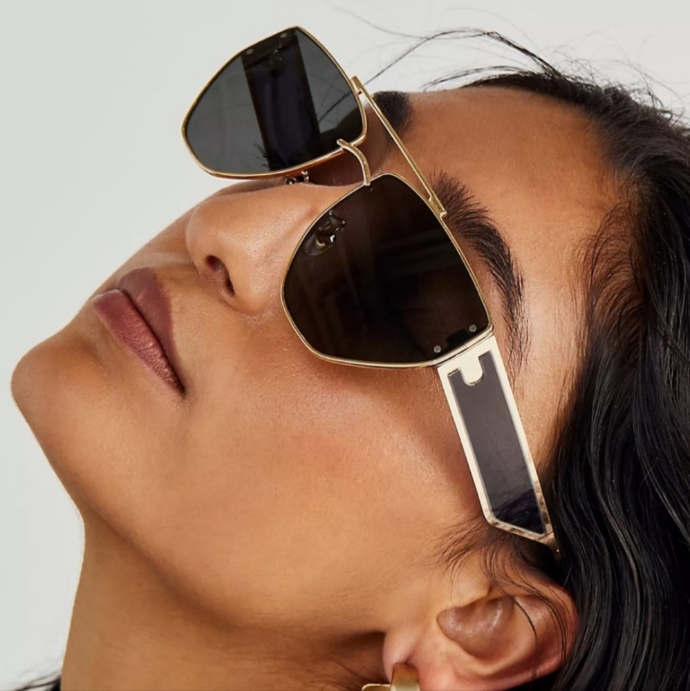 Free People Retrograde Aviator Sunglasses